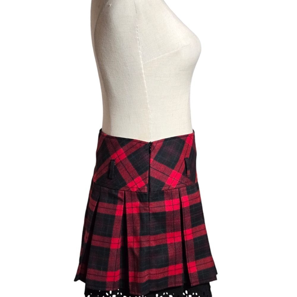 MZG Red and Black Plaid Mini Skirt with Eyelet Bottom - Picture 3 of 6